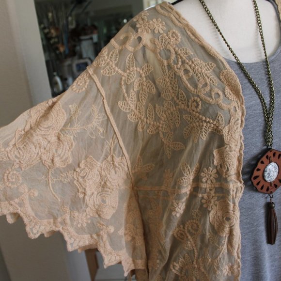 Coco Carmen Lace Cardigan - Picture 2 of 9